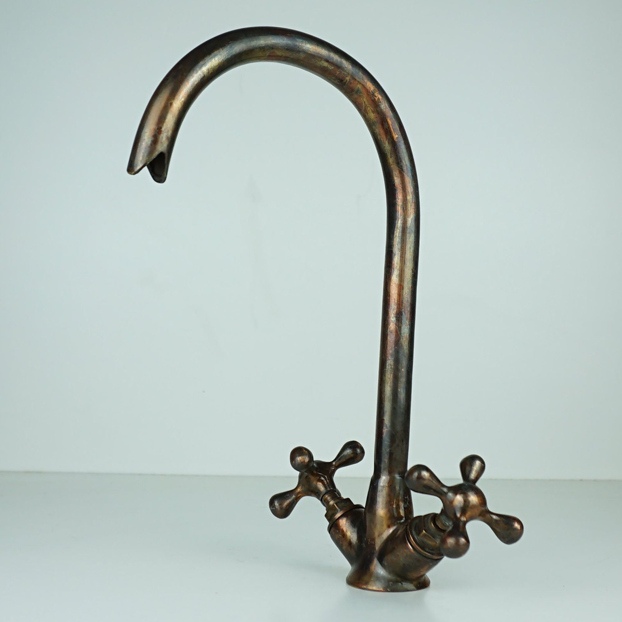 Oil Rubbed Bronze Bathroom Sink Faucet, Brass Bathroom Faucet with luxurious patina