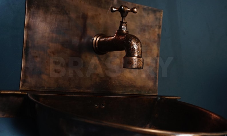  Handmade Moroccan Rustic Copper Wall-Mounted Sink, Round Hammered Copper Bathroom Basin with Backplate & copper water tap