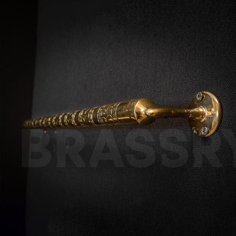 Handmade Solid Brass Towel Ring – Unlacquered Vintage Wall-Mounted Bathroom Holder – Moroccan Style Hand Towel Rack
