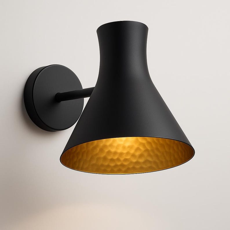 Outdoor black wall lamp for modern villa lighting – brass interior wall sconce for patio or porch

