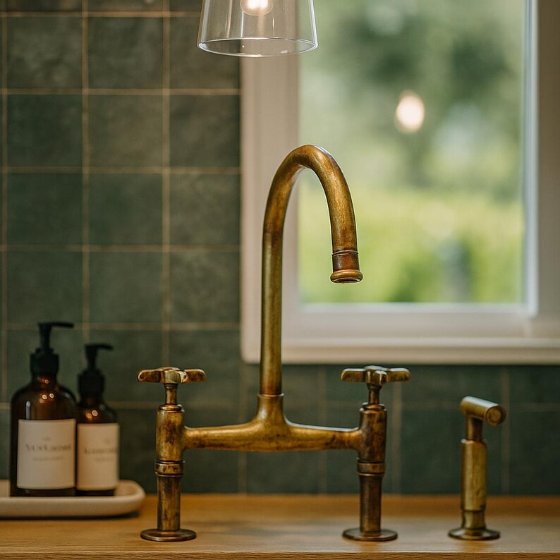 Vintage style brass bridge faucet deck mounted

