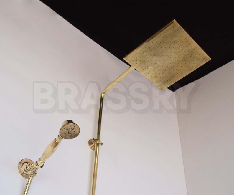 Wide spray rainfall showerhead made from solid brass

